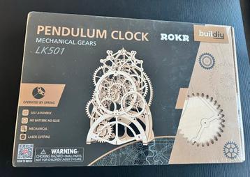 Pendelum clock (New in case) beschikbaar voor biedingen