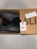 Adidas Yeezy Slides Zwart Onyx, Kleding | Heren, Ophalen of Verzenden, Zo goed als nieuw, Zwart