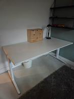 Wit bureau / werktafel, Ophalen, In hoogte verstelbaar, Zo goed als nieuw