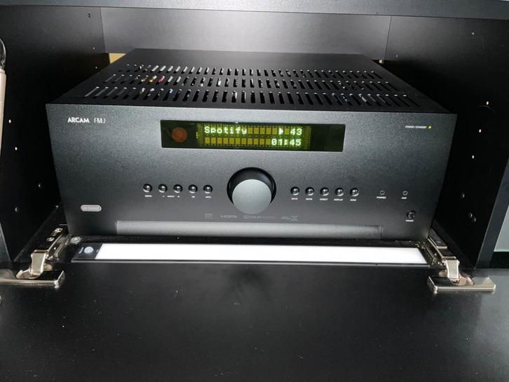 Arcam AVR550 7.1 Receiver surround versterker, Audio, Tv en Foto, Versterkers en Receivers, Zo goed als nieuw, 7.1, 120 watt of meer