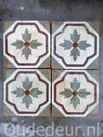 nr. 131 oude vloertegels met bloem figuur 3m2