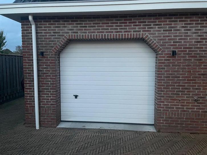 Novoferm Garagedeur - 250x228cm, Doe-het-zelf en Verbouw, Deuren en Horren, Gebruikt, Garagedeur, 215 cm of meer, 120 cm of meer