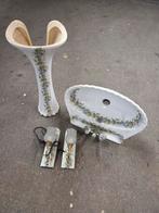 Antieke wastafel met lampen, Ophalen