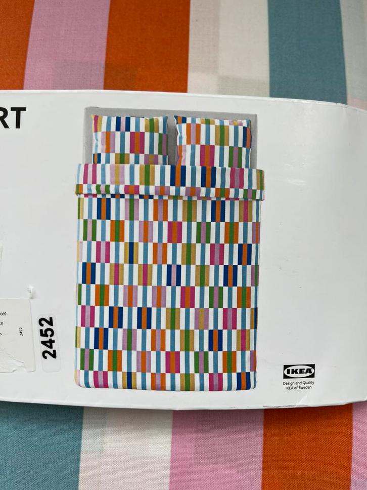 Ikea dekbedovertrek 200x200 klibbkorsort Hannah Wilcox, Huis en Inrichting, Slaapkamer | Beddengoed, Zo goed als nieuw, Dekbedovertrek