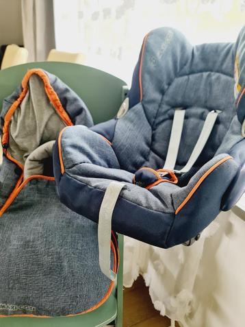 Maxicosi auto stoel airbag met voetenzak beschikbaar voor biedingen