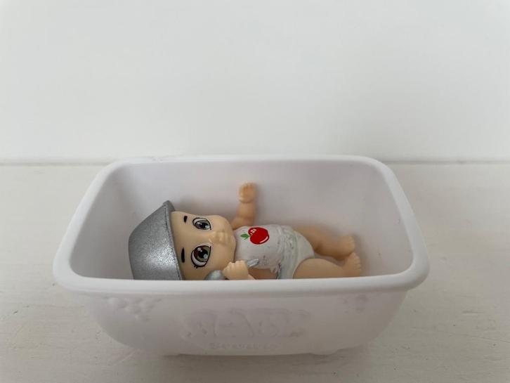 BABY Secrets Suprise Tub - Mini babypop #13 zapf creations, Kinderen en Baby's, Speelgoed | Poppen, Gebruikt, Babypop, Ophalen