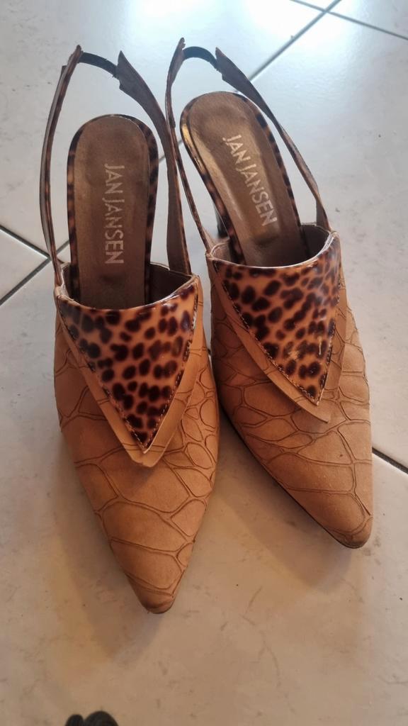 Jan Jansen Schoenen - Maat 41, Kleding | Dames, Schoenen, Gedragen, Pumps, Beige, Ophalen of Verzenden