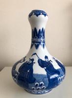 Blauw-Witte Chinese Vaas met Afbeeldingen Antiek Stijlvol De, Ophalen of Verzenden