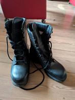 Kisten met 40, Ophalen of Verzenden, Zo goed als nieuw, Sneakers of Gympen