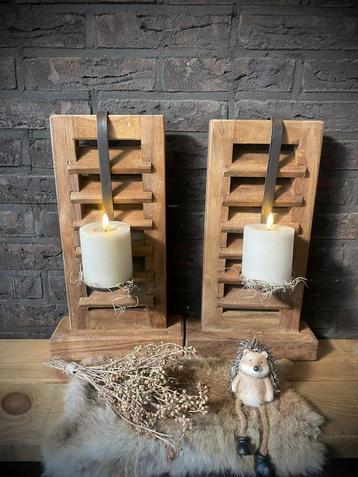 Louvre luik op voet beschikbaar voor biedingen