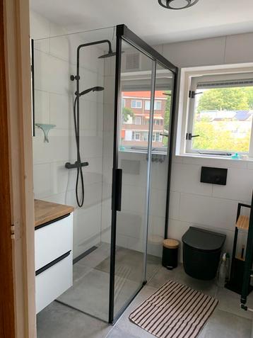 Complete badkamer  beschikbaar voor biedingen