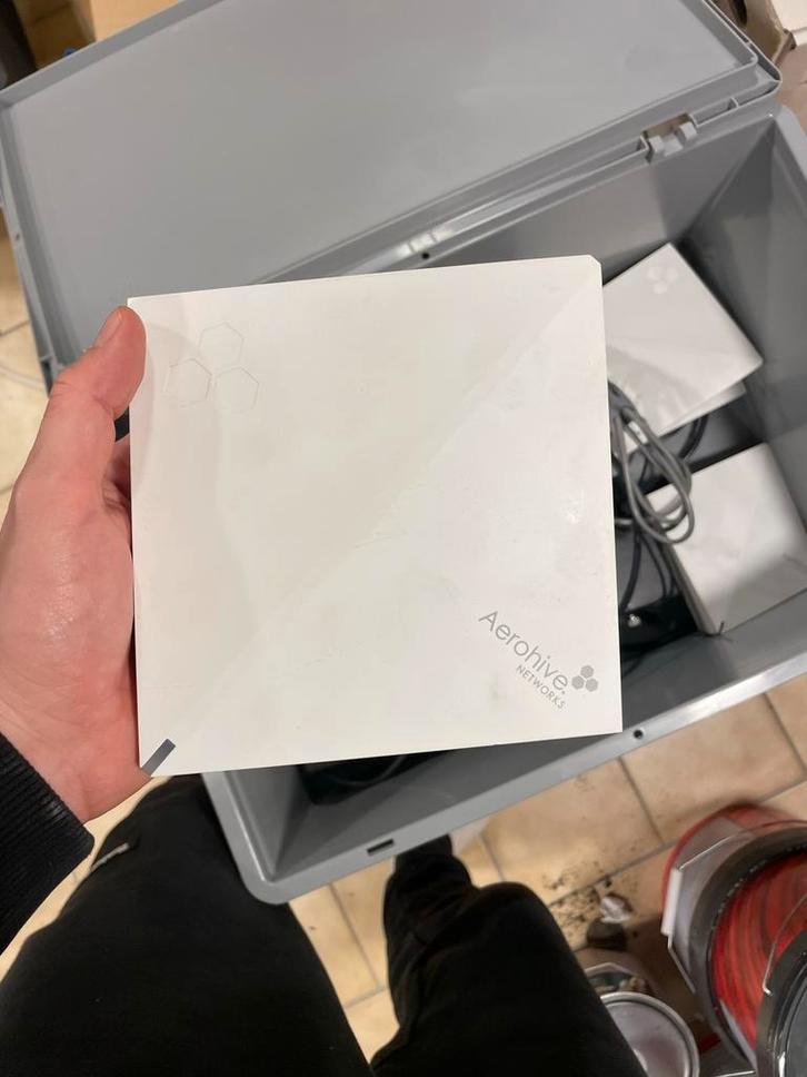 Retail & Netwerk Apparatuur - Checkpoint, Aerohive, Yealink, Computers en Software, Accesspoints, Gebruikt, Ophalen of Verzenden