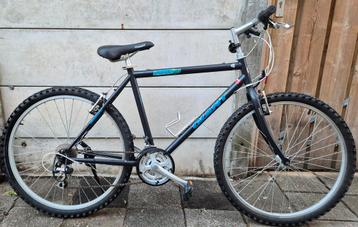 te koop giant mountainbike in nette staat beschikbaar voor biedingen