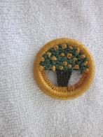 Geweven badge Vrijheidsboom diameter 4,3 cm.  2, Ophalen of Verzenden, Zo goed als nieuw, Nederland, Speld(je) of Lepel(tje)