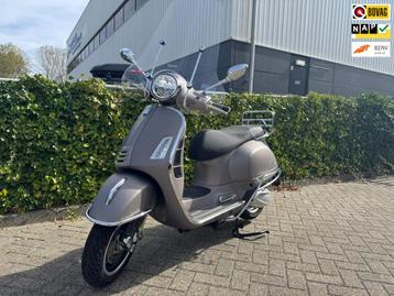 Vespa Scooter GTS 310 SuperSport HPE digitaal nieuw model beschikbaar voor biedingen
