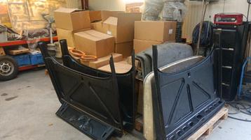 BMW NOS oldtimer onderdelen BMW GLAS BMW 700 beschikbaar voor biedingen