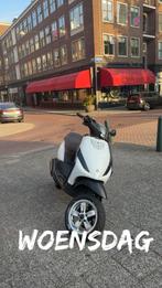 Piaggo zip 125cc geldige brom kentenken, Fietsen en Brommers, Scooters | Piaggio, Ophalen, Tweetakt, Zip, 125 cc