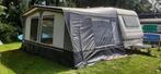 Caravan Adria met voortent en opblaasbare binnenzeil., Caravans en Kamperen, Caravans, Ringverwarming, Particulier, Adria, Rondzit