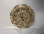 Prachtige vintage plafonnière goud en gesatineerd Ø 30 cm, Huis en Inrichting, Ophalen of Verzenden, Gebruikt, Glas, Mid century