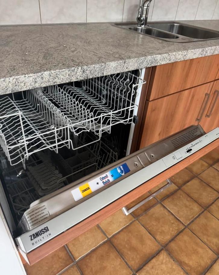 Zanussi inbouwapparatuur – vaatwasser, koelkast en oven, Witgoed en Apparatuur, Vaatwasmachines, Zo goed als nieuw, Inbouw, 85 tot 90 cm