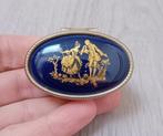vintage pillendoosje, kobaltblauw met victoriaanse  scene, Antiek en Kunst, Curiosa en Brocante, Ophalen of Verzenden