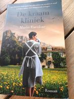 De Kraamkliniek - Mario Escobar, Ophalen of Verzenden, Gelezen, Mario Escobar, Nederland