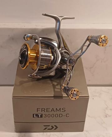 Daiwa Freams 3000D C + Custom handle  beschikbaar voor biedingen