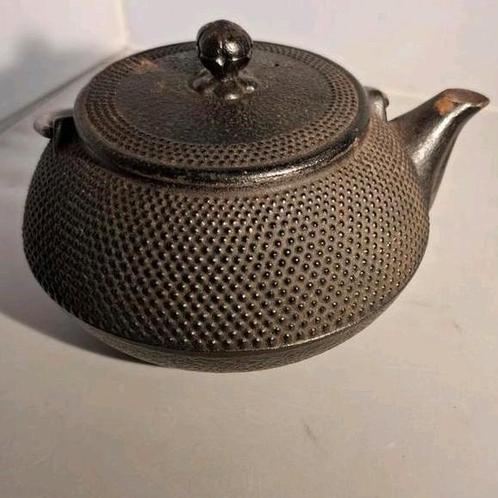 Chinese gietijzeren theepot., Antiek en Kunst, Kunst | Niet-Westerse kunst, Ophalen of Verzenden
