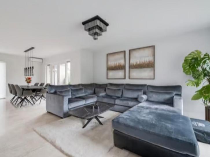 Luxe Zitmaxx U-bank + poef - Zo goed als nieuw!, Huis en Inrichting, Banken | Bankstellen, Zo goed als nieuw, Hoekbank, Vierpersoons of meer