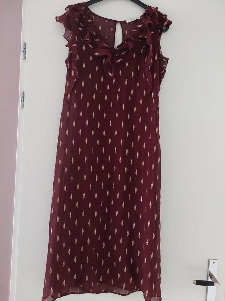 Sissy-Boy Jurk - Bordeaux met Goud - maat 42-44 / XL, Kleding | Dames, Jurken, Zo goed als nieuw, Maat 42/44 (L), Rood, Onder de knie