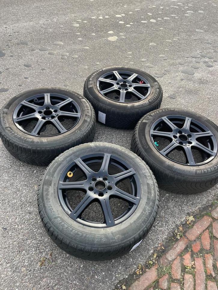 Winterbanden Michelin Alpin 6 205/60 R16 met velgen, Auto-onderdelen, Banden en Velgen, Banden en Velgen, Winterbanden, 16 inch