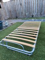 Inklapbaar logeerbed onderstel met wieltjes, Huis en Inrichting, Ophalen, Gebruikt, Eenpersoons, 190 cm of minder