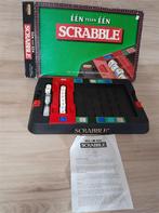Een tegen een Scrabble - s1329, Hobby en Vrije tijd, Gezelschapsspellen | Bordspellen, Ophalen of Verzenden, Zo goed als nieuw