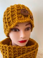 Gehaakte muts met bijpassende sjaal gehaakt in wafelsteek, Ophalen of Verzenden, Nieuw, Maat 38/40 (M), Muts