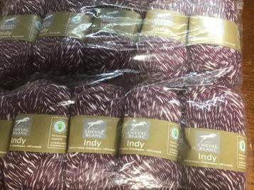 10 bollen haak/ breigaren in kleur plume/ ivoor - nieuw beschikbaar voor biedingen