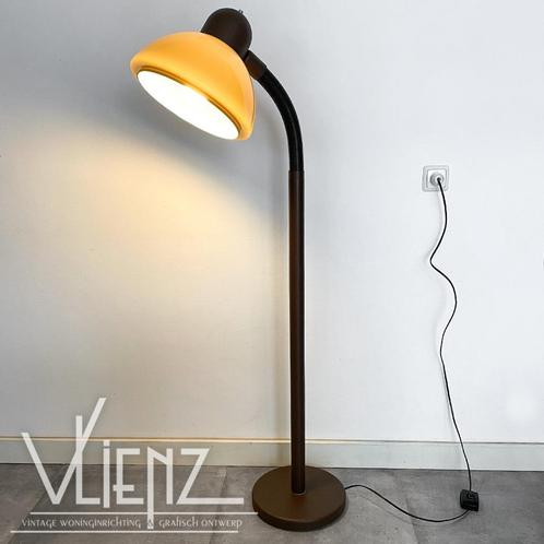 Vintage, Midcentury Herda vloerlamp, staande lamp kunststof, Huis en Inrichting, Lampen | Vloerlampen, Gebruikt, 100 tot 150 cm