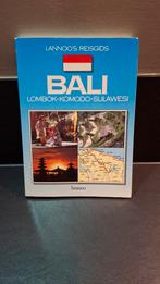 Lannoo's Reisgids Bali - Lombok - Komodo - Sulawesi, Overige merken, Michael Mobius, Ophalen of Verzenden, Zo goed als nieuw