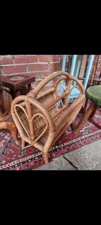 Vintage rieten lectuur mand tijdschriftenmand  "hart", Ophalen, Gebruikt
