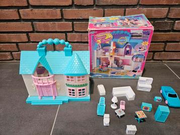 Vintage Carry Along dream House uit 1997 inclusief doos. beschikbaar voor biedingen