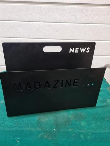 tijdschriften houder metaal beschikbaar voor biedingen