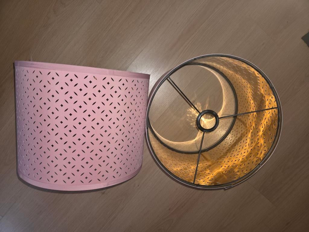 2 IKEA Lampenkappen - Roze, Ophalen, Gebruikt, Rond, Modern