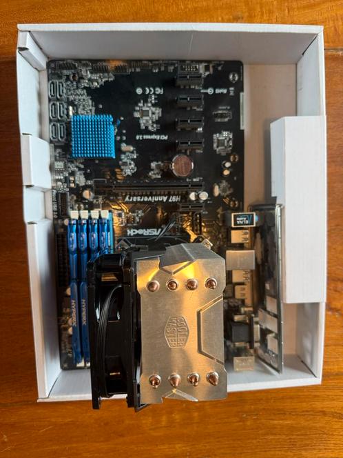 ASRock H97 + i5-4670K + 16GB DDR3 + CPU koeler, Computers en Software, Moederborden, Zo goed als nieuw, Intel, DDR3, Ophalen