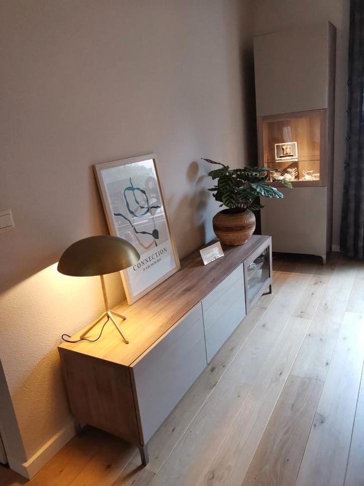 TV-meubel en hoge kast met vitrine, model Besta van Ikea., Huis en Inrichting, Kasten | Televisiemeubels, Zo goed als nieuw, 150 tot 200 cm