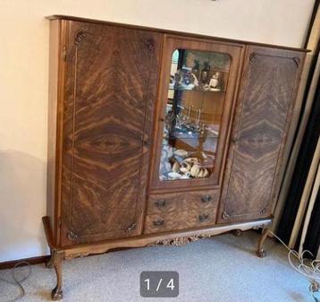 Buffetkast servieskast Chippendale stijl in zeer goede staat beschikbaar voor biedingen