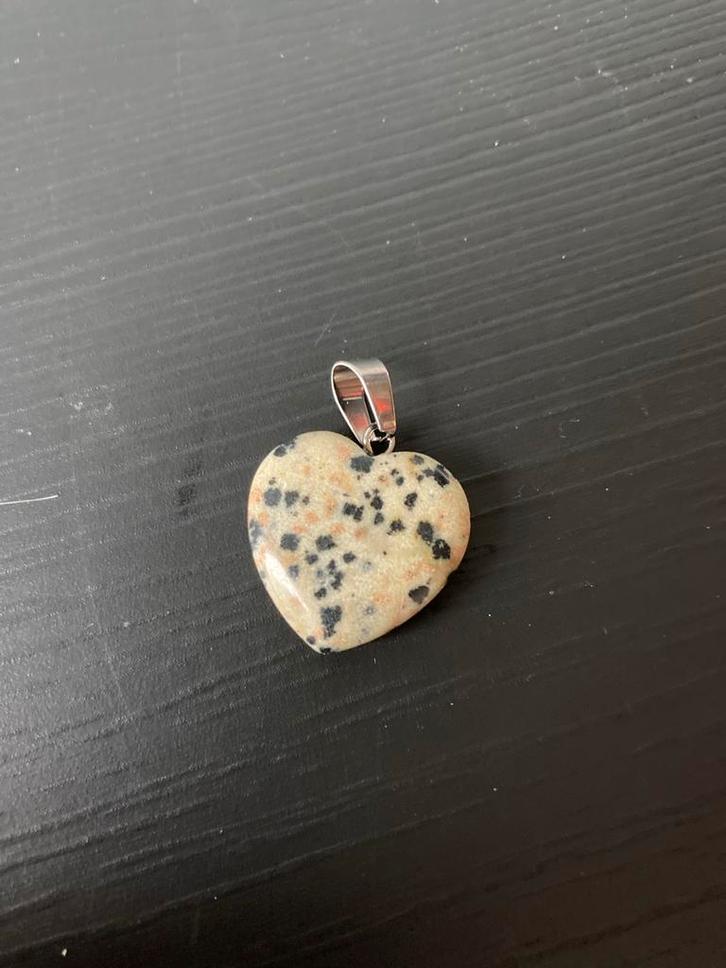 Hartvormige Kettinghanger Edelsteen, Sieraden, Tassen en Uiterlijk, Kettinghangers, Nieuw, Steen of Mineraal, Beige, Hart, Met edelsteen