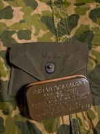 Tweede wereldoorlog US first aid kit met pouch 1944, Ophalen of Verzenden, Landmacht, Amerika, Overige typen