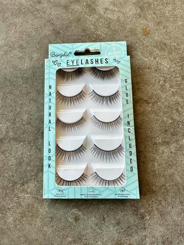 Nieuwe Plak Wimpers - Verschillende Looks beschikbaar voor biedingen