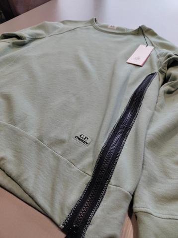 C.P. Company sweater small beschikbaar voor biedingen