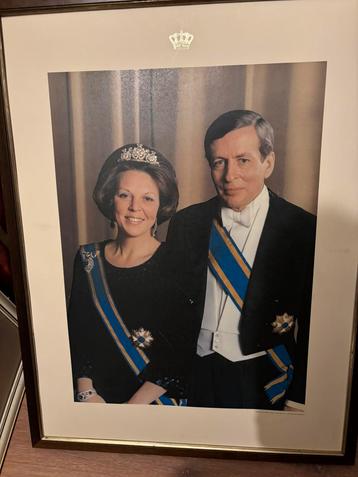 Staatsieportret, statiefoto, officiële foto Beatrix en Claus beschikbaar voor biedingen