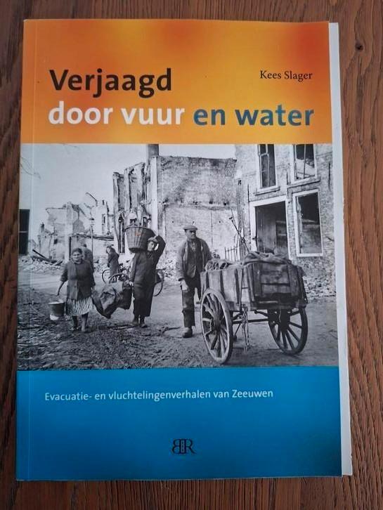 Verjaagd door vuur en water / kees slager, Boeken, Geschiedenis | Vaderland, Gelezen, Ophalen of Verzenden